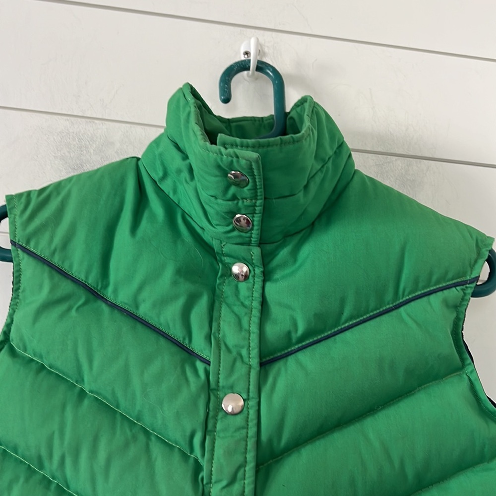 Vintage Green Puffer Vest for Women - Picture 4 of 16